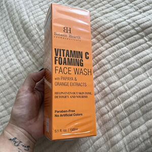 Botanic Heart. Brightening Vitamin C Foaming Face Wash with Papaya & Orange. New